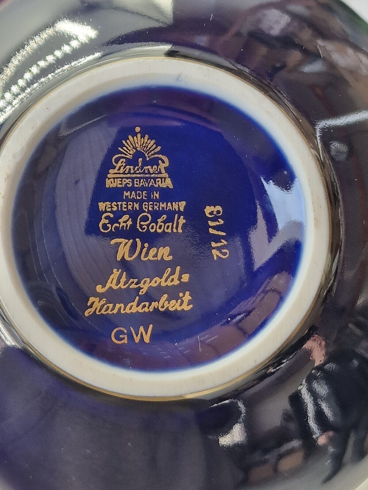 Lindner Porzellan, 2x Vase, Ätzgold Kobalt, Handarbeit